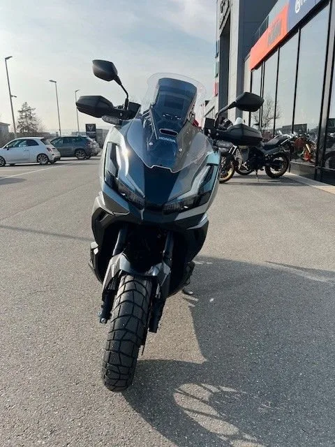 Honda ADV350