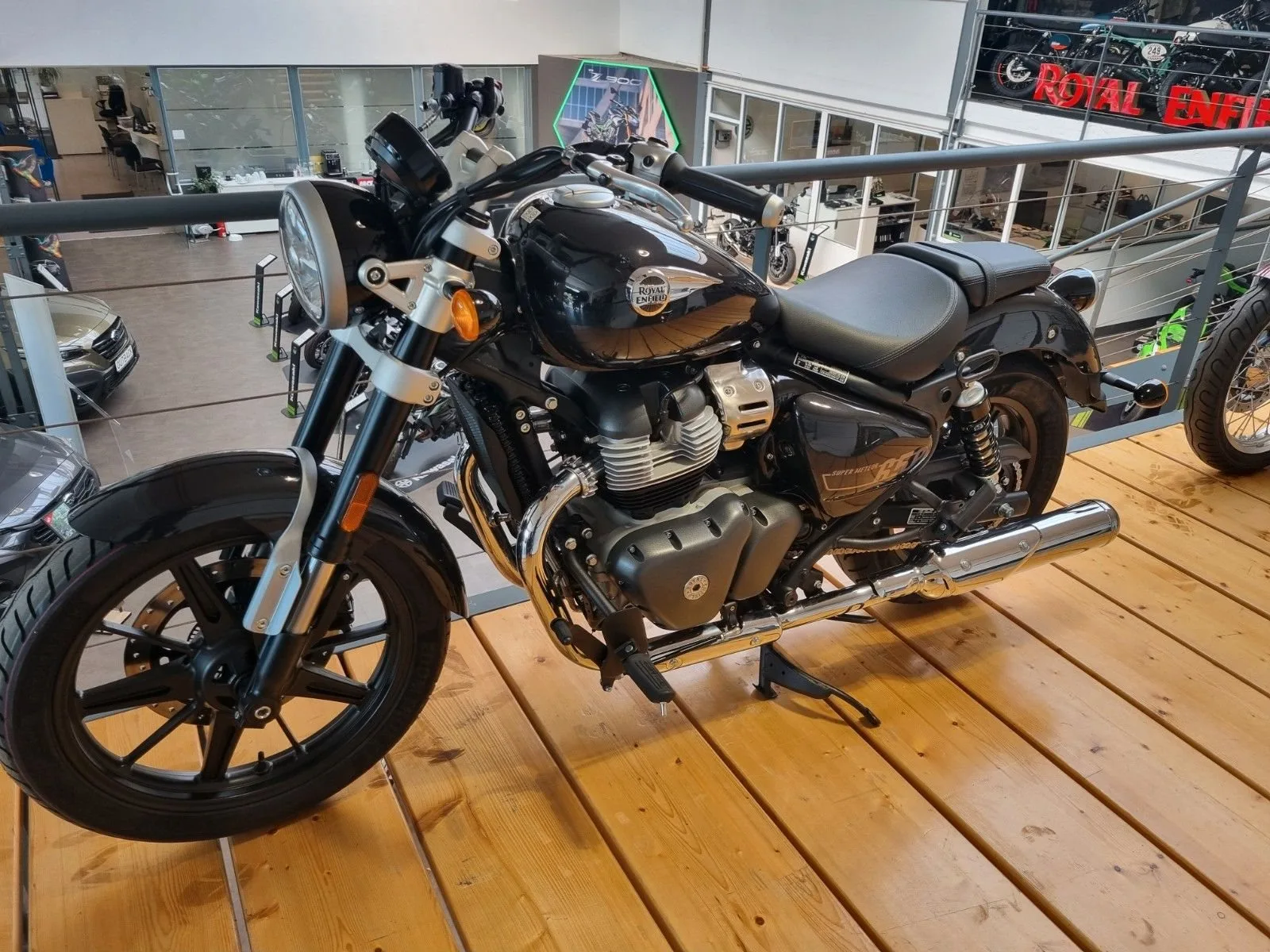 Royal Enfield Super Meteor 650