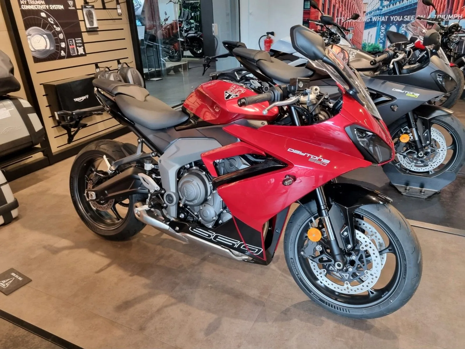 Triumph Daytona 660