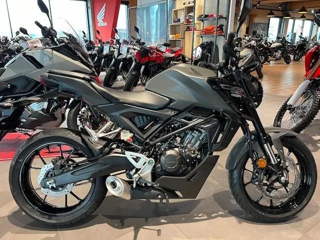 Honda CB125R