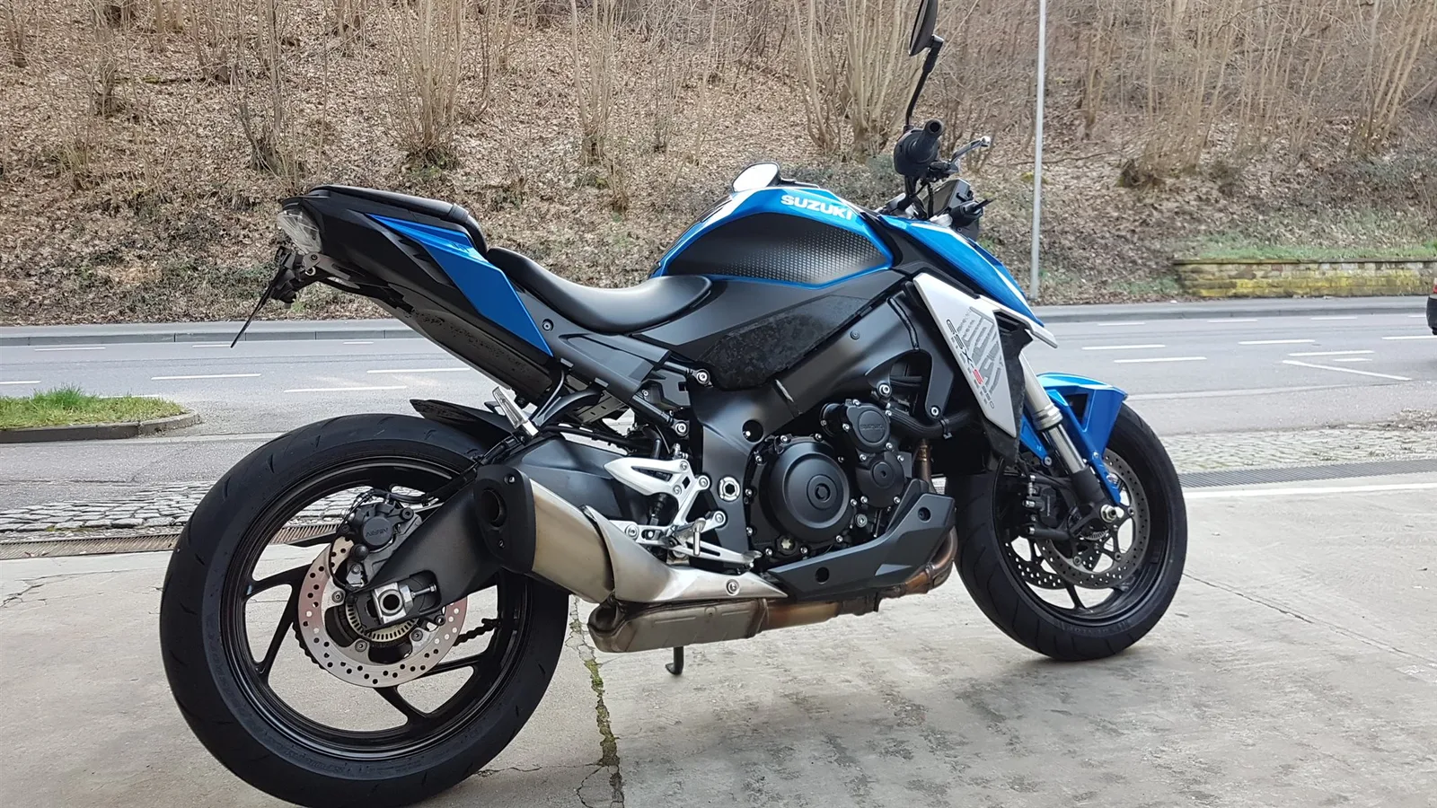 Suzuki GSX-S950 Blau MY22