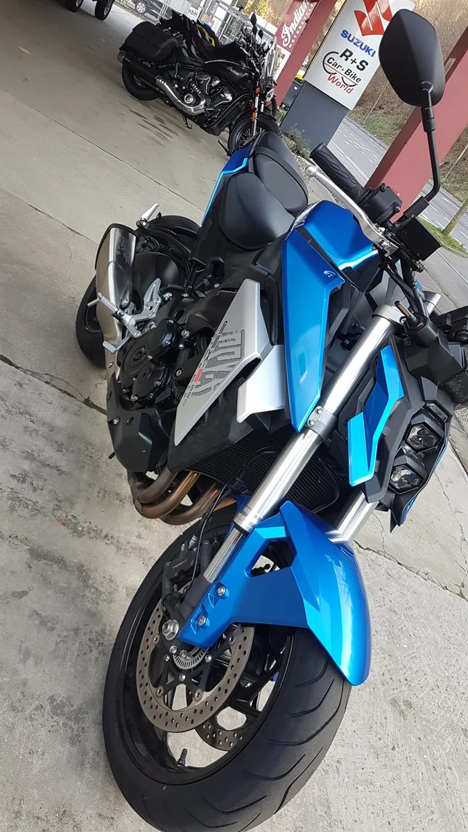 Suzuki GSX-S950 Blau MY22