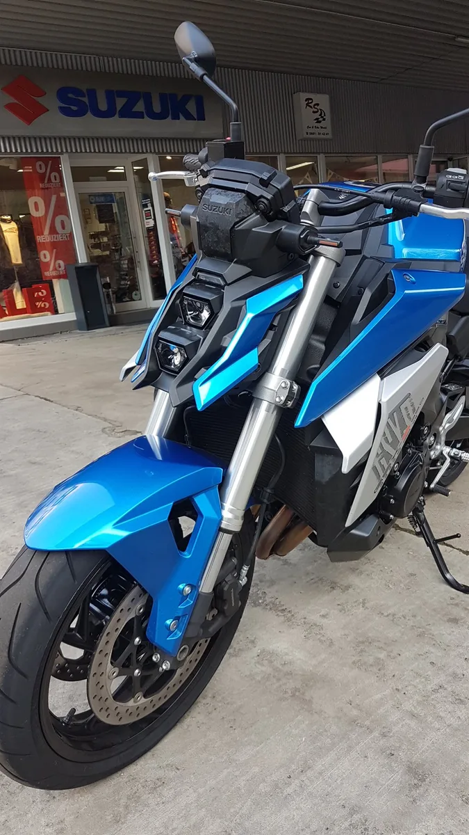 Suzuki GSX-S950 Blau MY22
