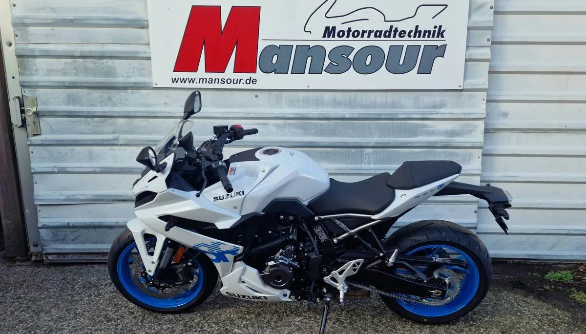 Suzuki GSX-8R FRQM6 | NEUMASCHINE | MODELL 2026 |