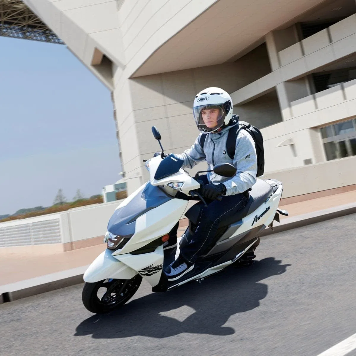 Suzuki Avenis 125 Grau Weiß, MY24 Demo