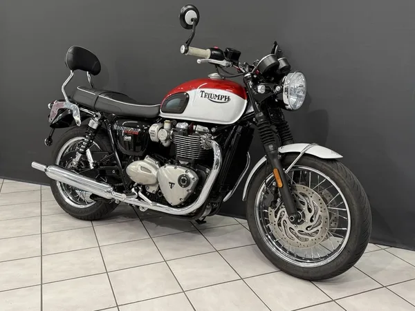 Triumph Bonneville T120 BUD EKINS
