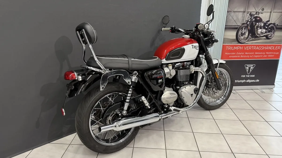 Triumph Bonneville T120 BUD EKINS