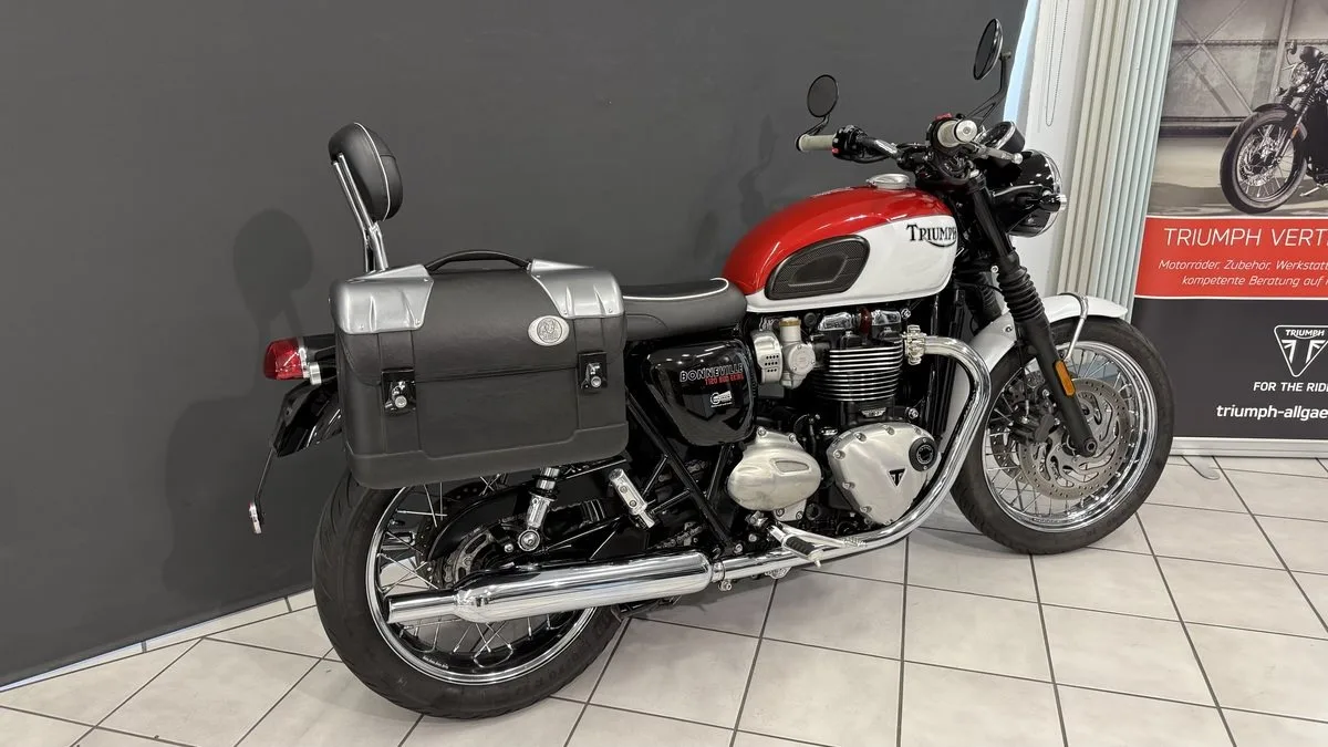 Triumph Bonneville T120 BUD EKINS