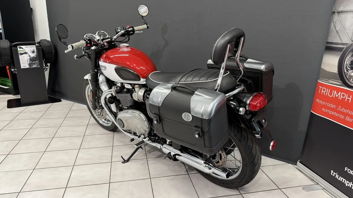 Triumph Bonneville T120 BUD EKINS