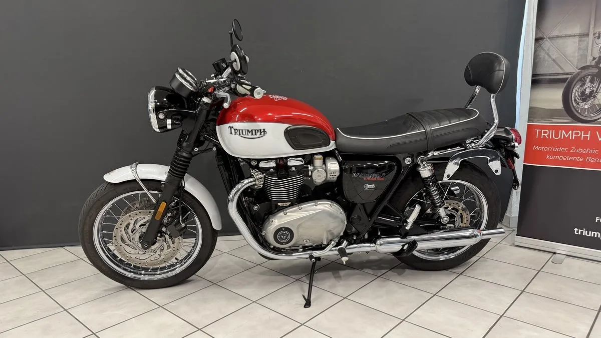 Triumph Bonneville T120 BUD EKINS