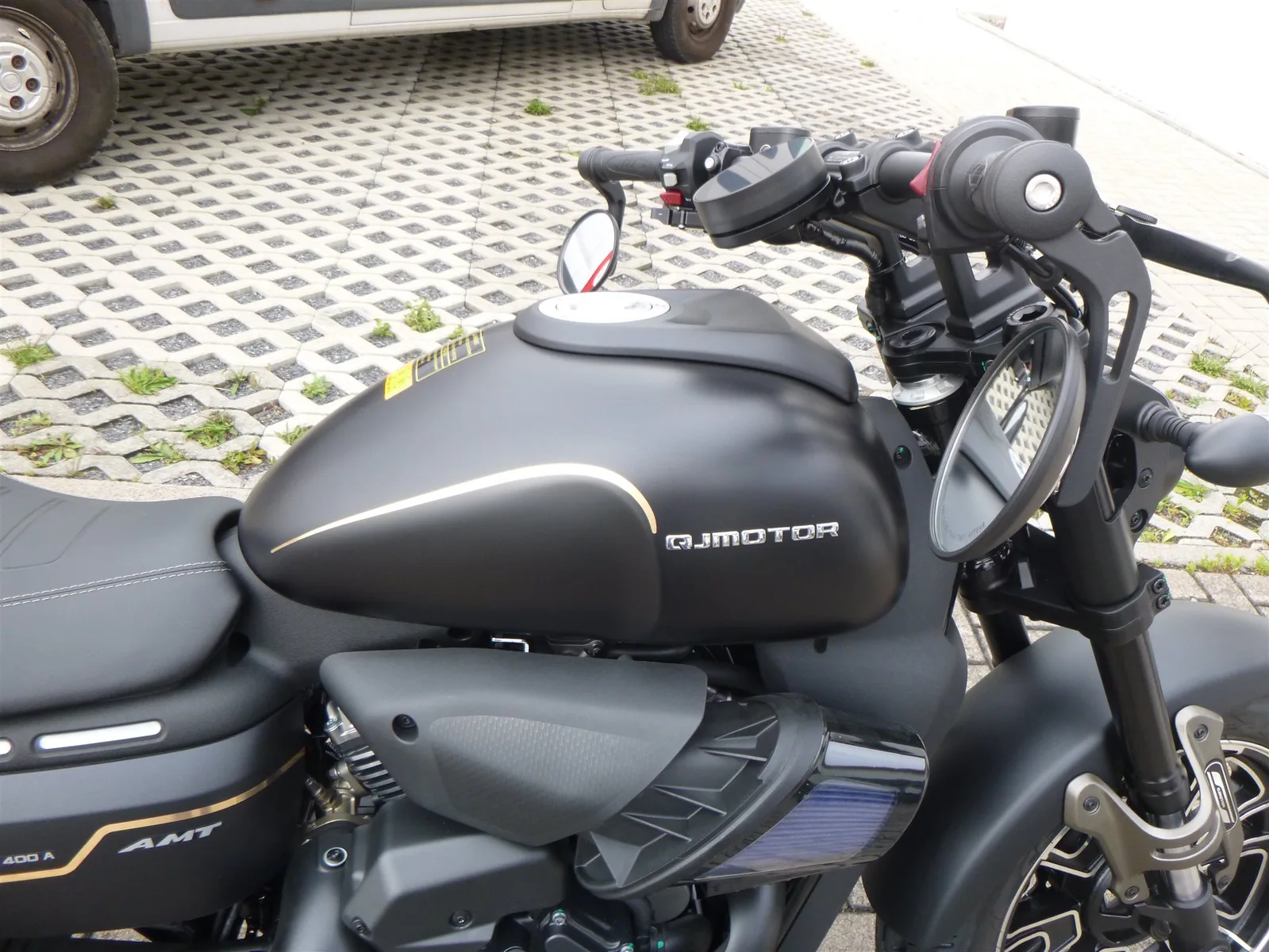QJ Motor SRV 400 AMT SRV 400 AMT