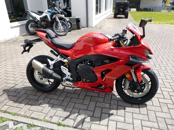 QJ Motor SRK 800 RR SRK 800 RR