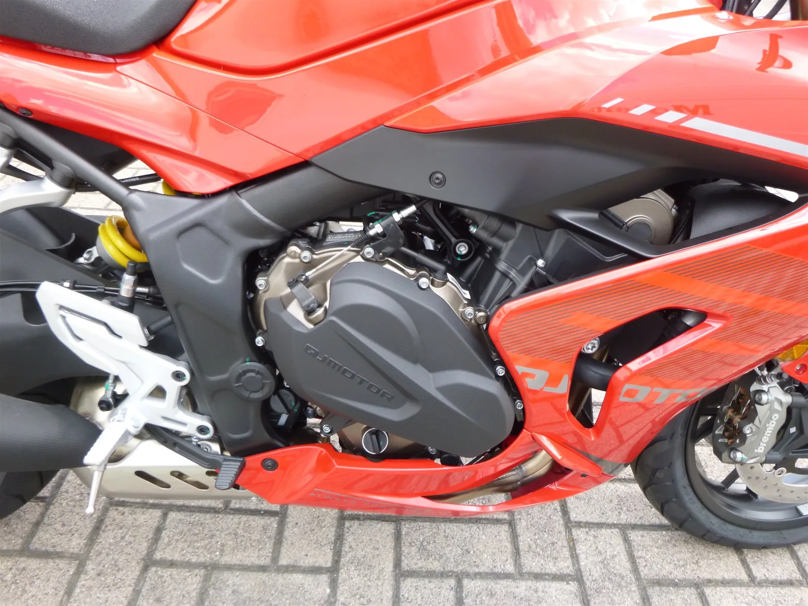 QJ Motor SRK 800 RR SRK 800 RR