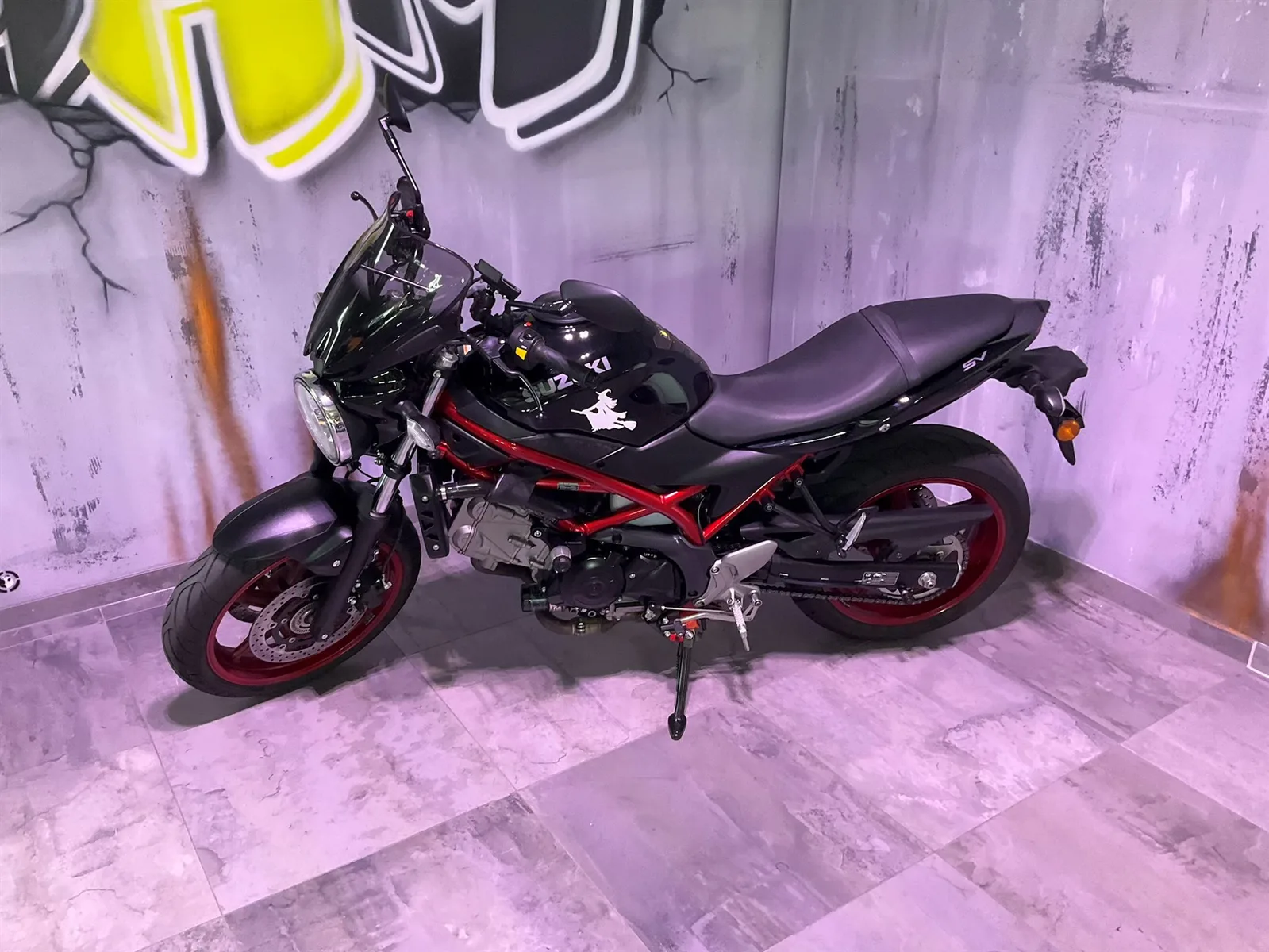 Suzuki SV650