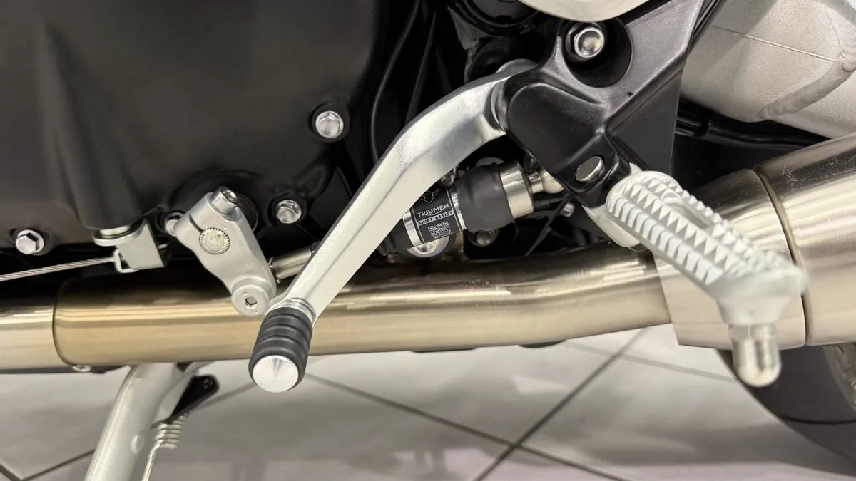 Triumph Speed Twin 1200 Cafe Racer Edition