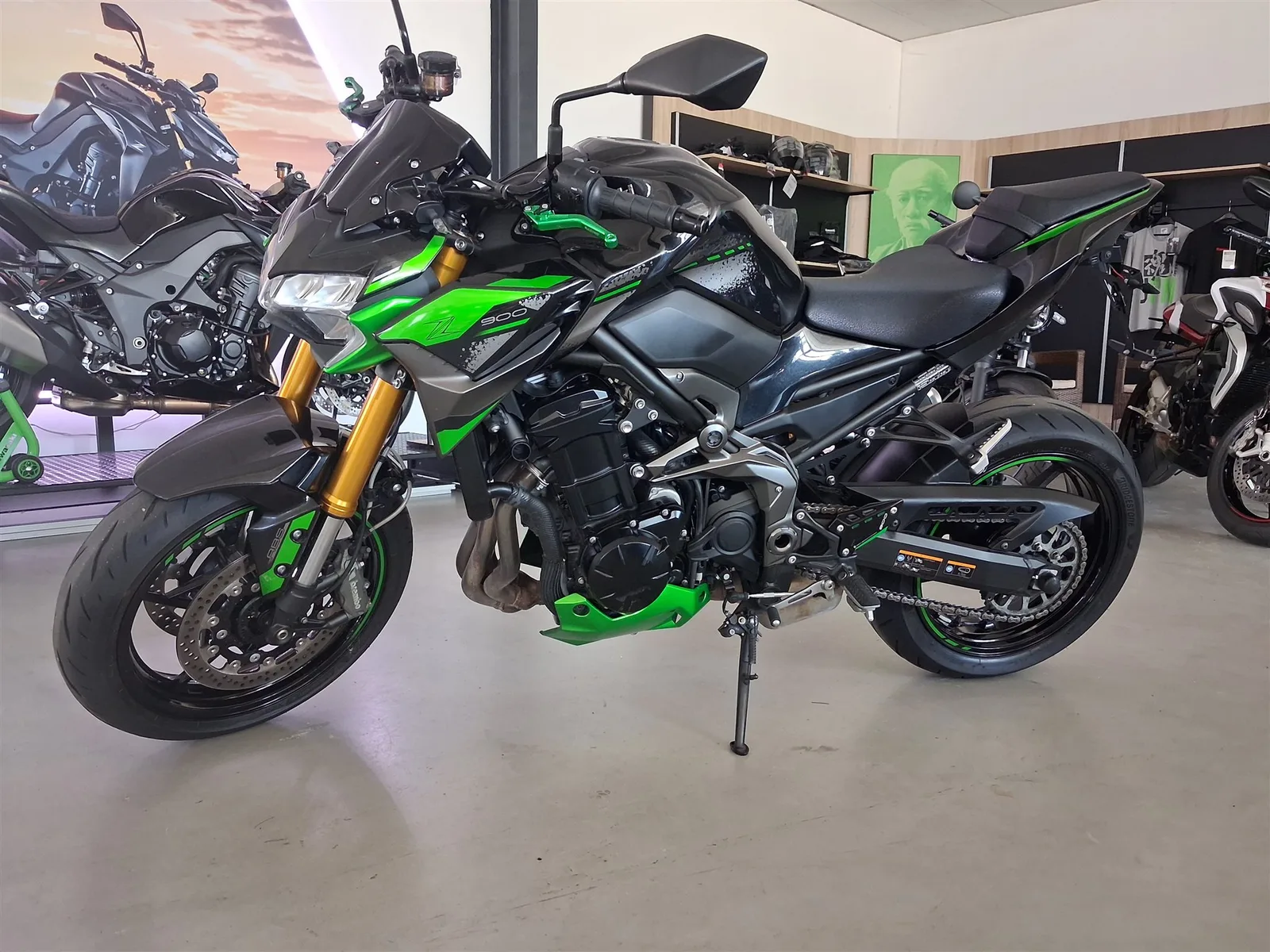 Kawasaki Z900 SE 2023