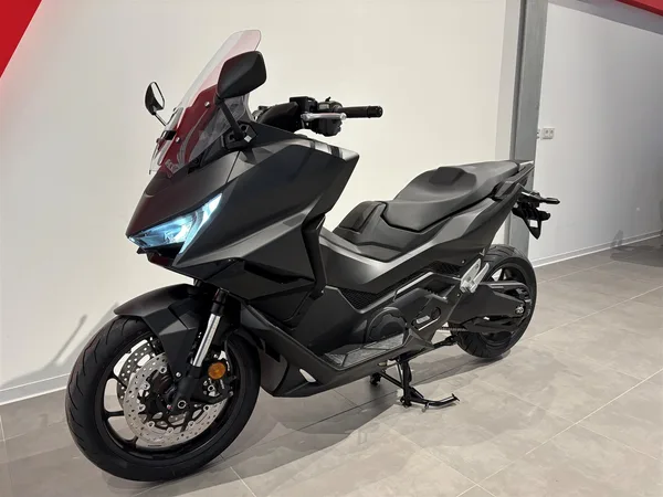 Honda Forza 750 Neufahrzeug, DTC