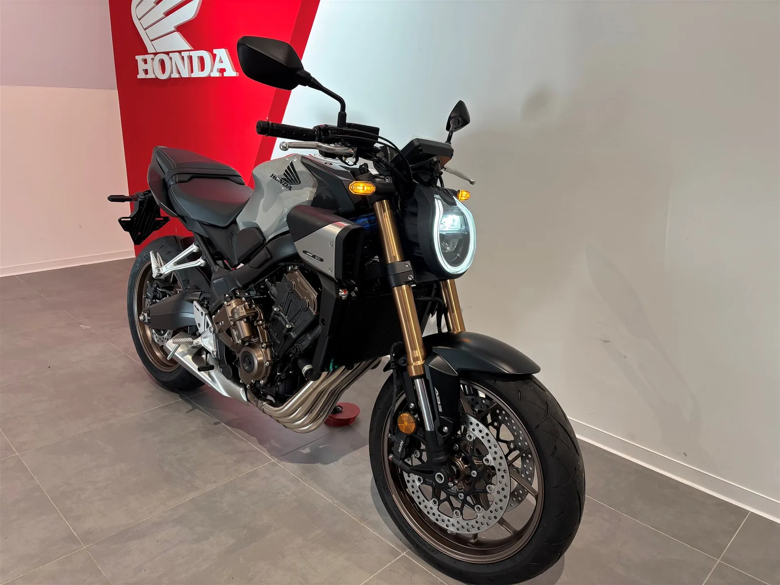 Honda CB650R E-Clutch Tageszulassung