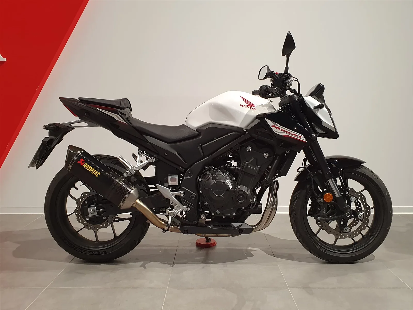 Honda CB500 Hornet Akrapovic Slip-On, Vorführer