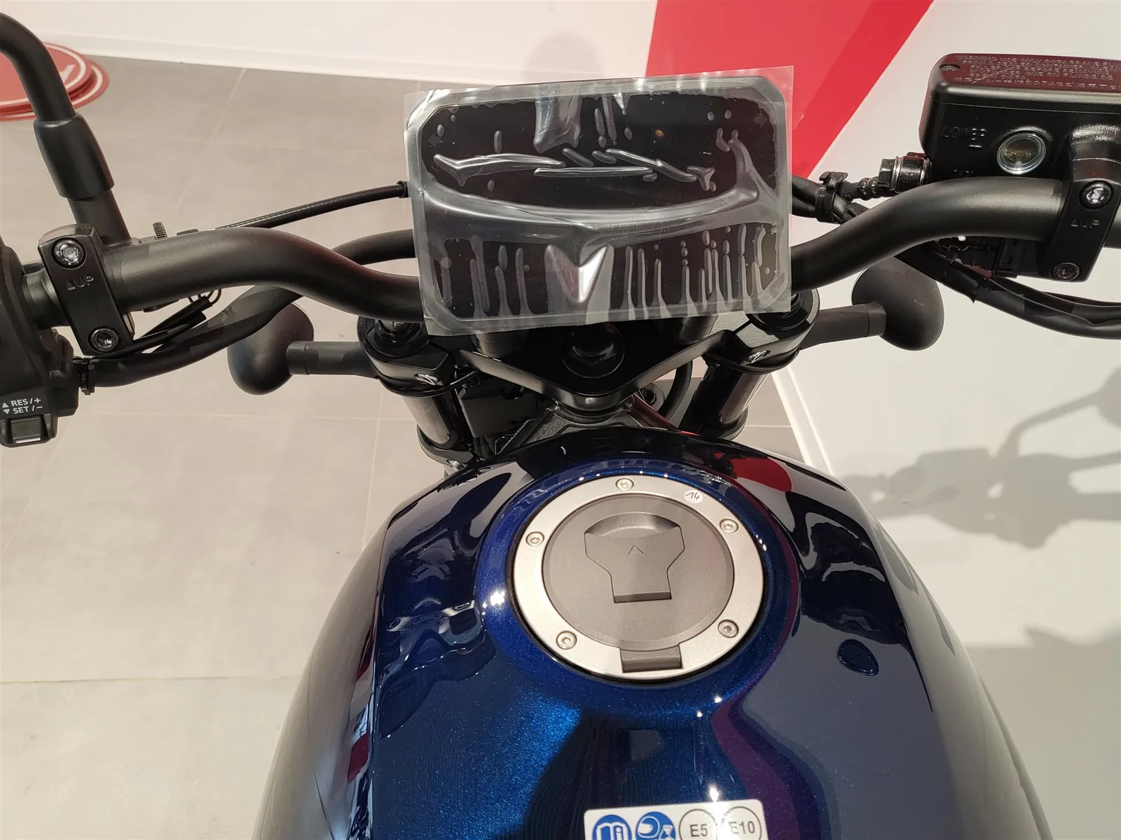 Honda CMX1100 Rebel Modell 2025, Tempomat