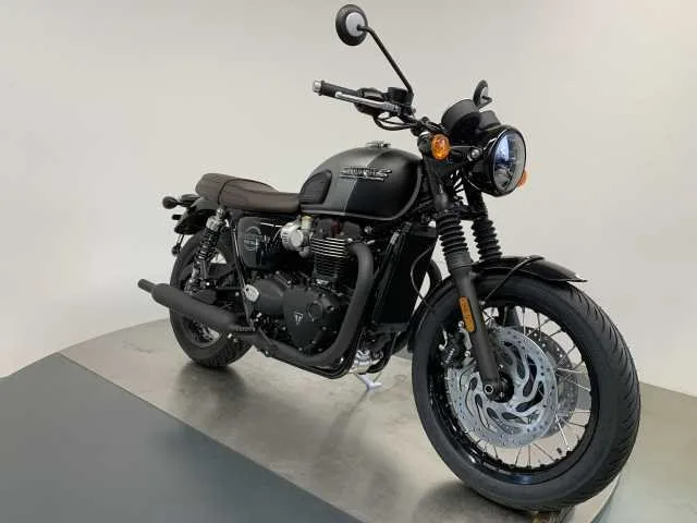Triumph Bonneville T120 Black