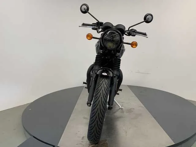 Triumph Bonneville T120 Black