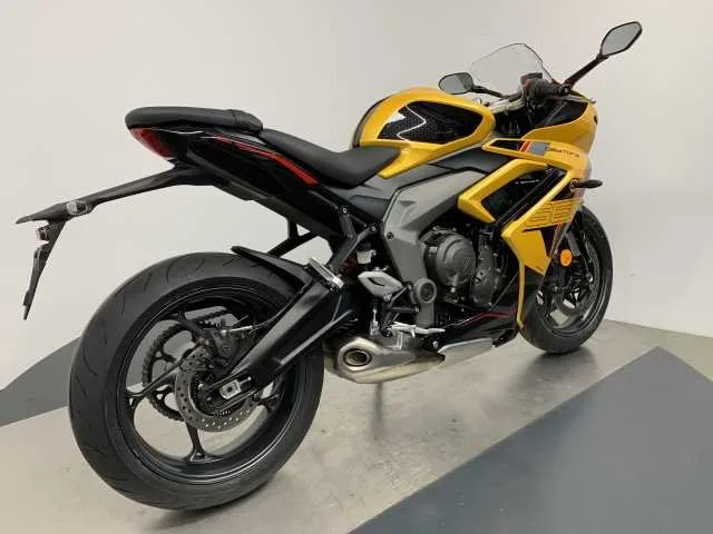 Triumph Daytona 660