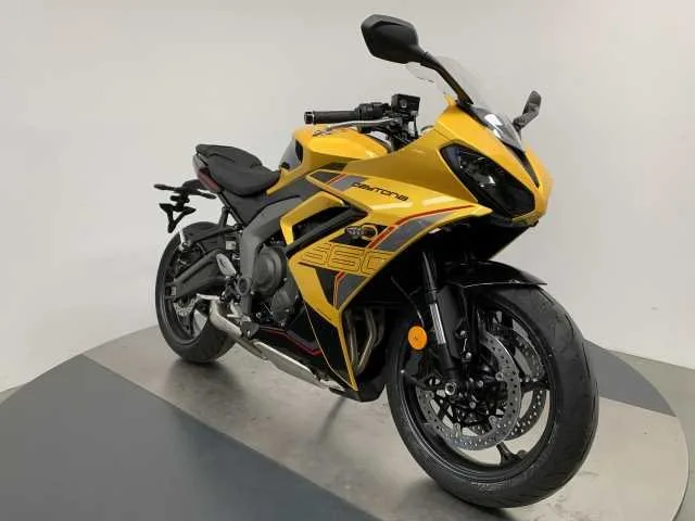 Triumph Daytona 660