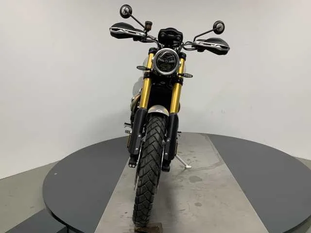 Triumph Scrambler 1200 XE