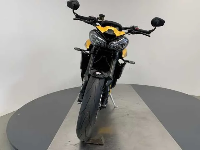 Triumph Street Triple RS