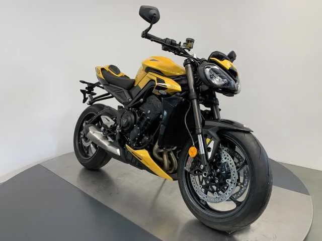 Triumph Street Triple RS