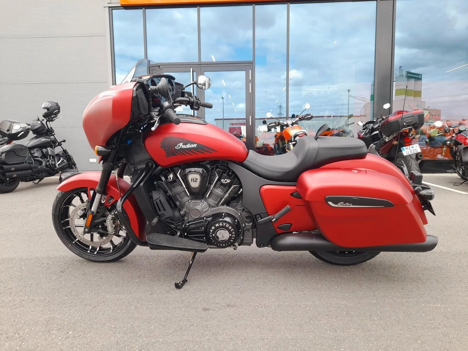 Indian Chieftain Powerplus Dark Horse with 112 Package