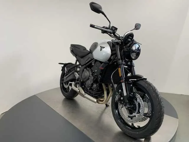 Triumph Trident 660