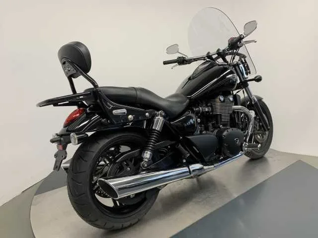 Triumph Thunderbird Storm