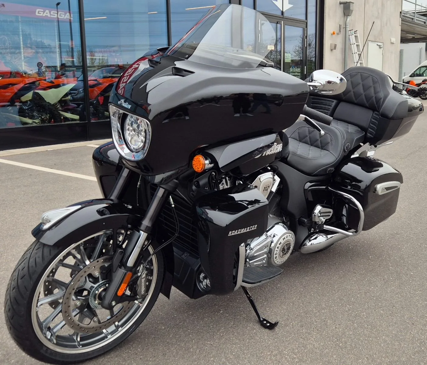 Indian Roadmaster Powerplus Limited with 112 Package