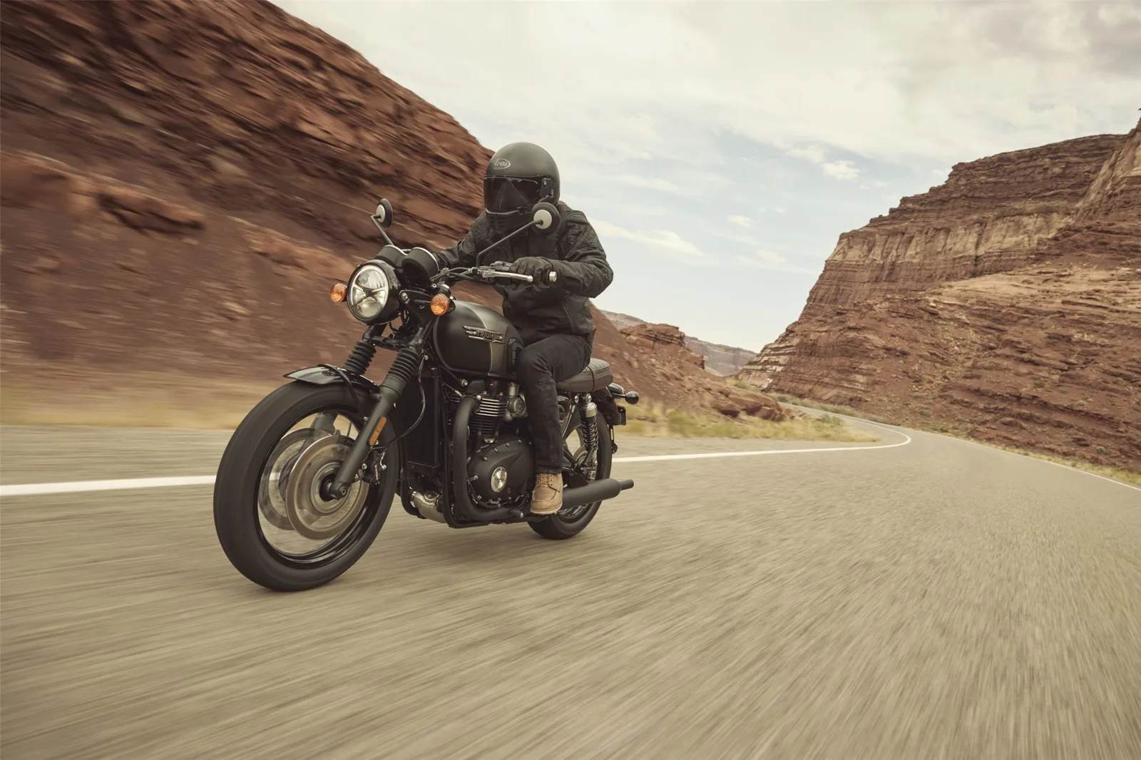 Triumph Bonneville T120 Black