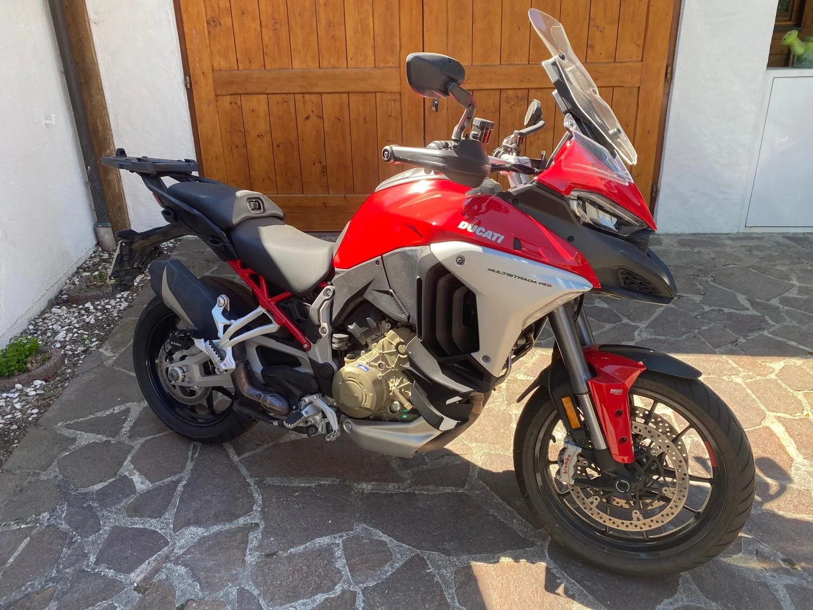 Ducati Multistrada V4 S Travel & Radar