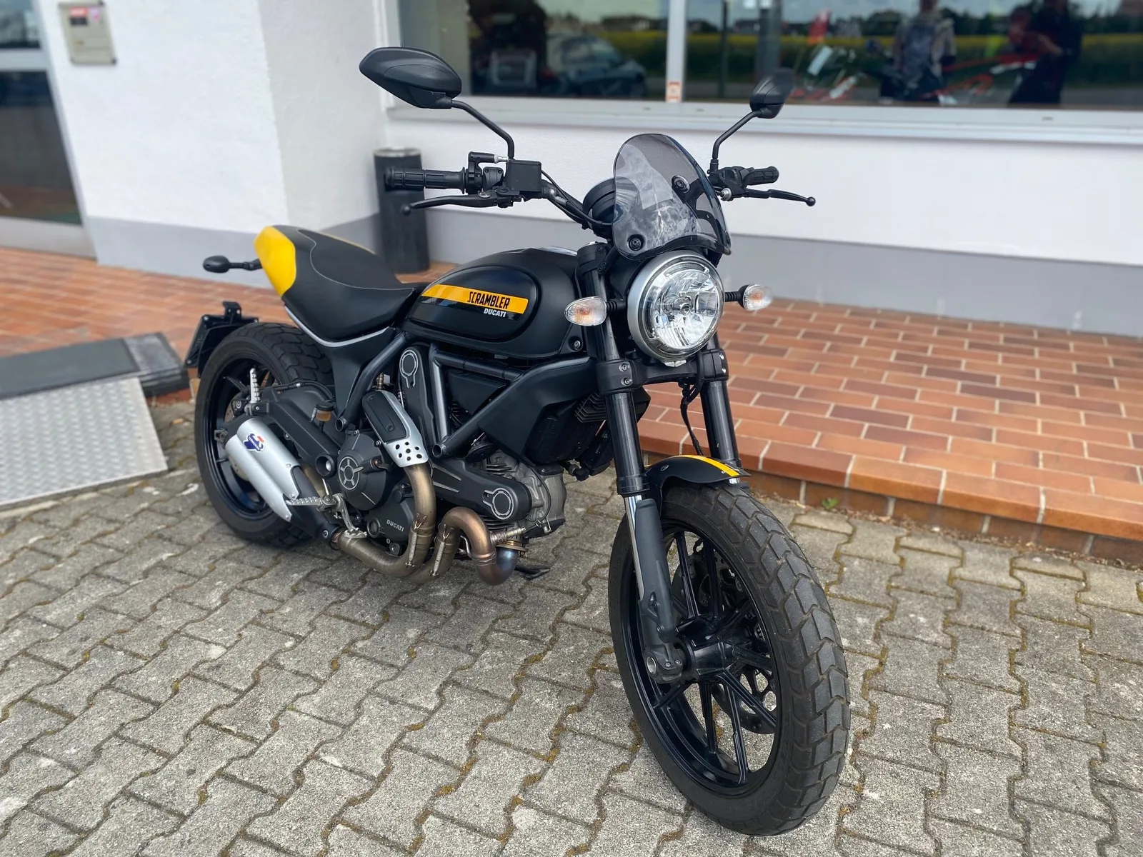 Ducati Scrambler Full Throttle