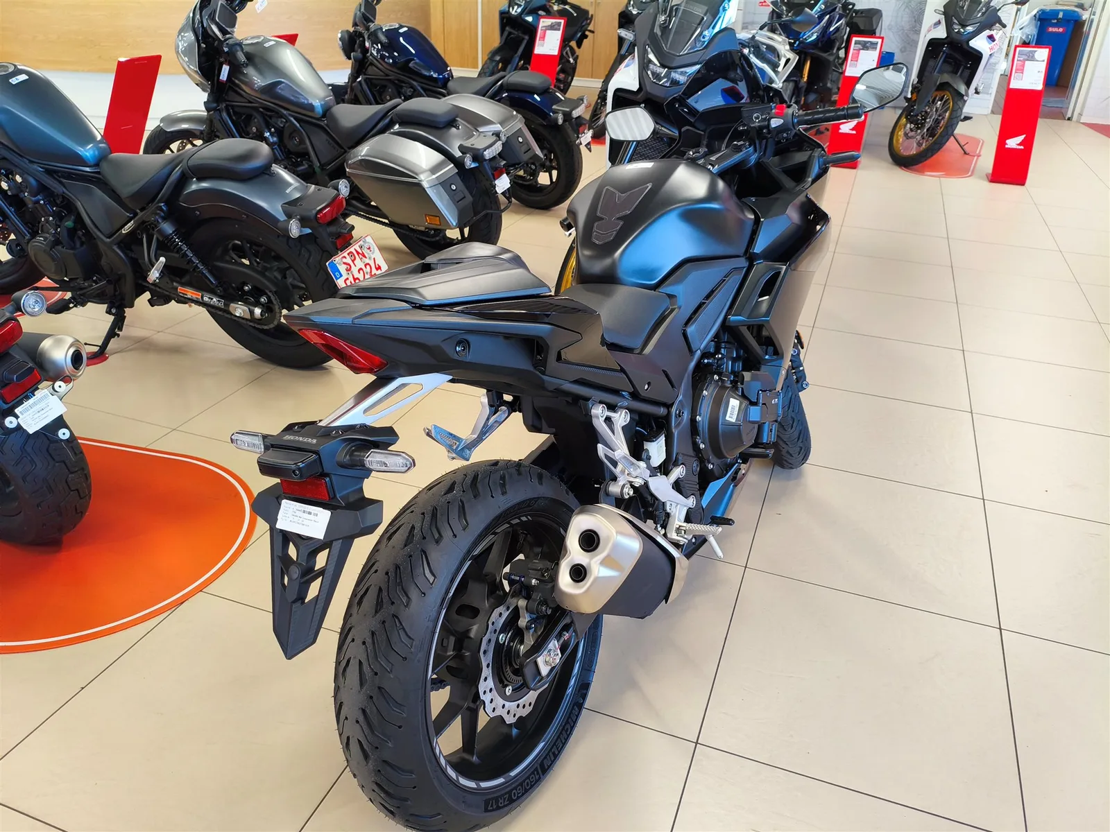Honda CBR500R E-Clutch mit Zubehör
