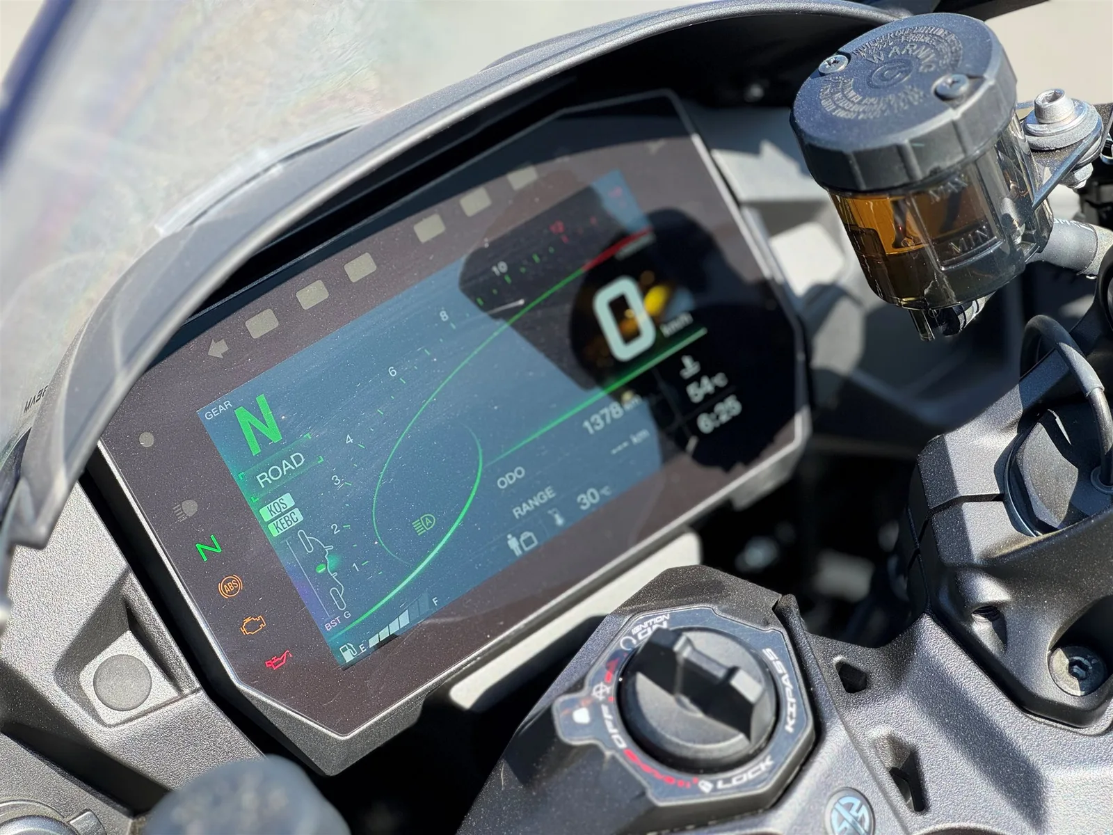 Kawasaki Ninja H2 SX SE Erst 1.380 KM I Seitenkoffer-Set I Wie neu