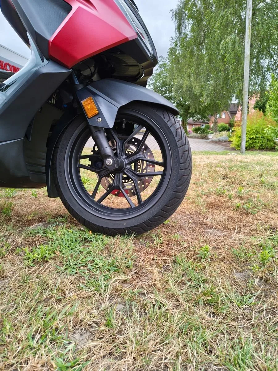 Honda Forza 125