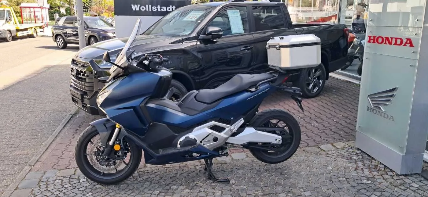 Honda Forza 750