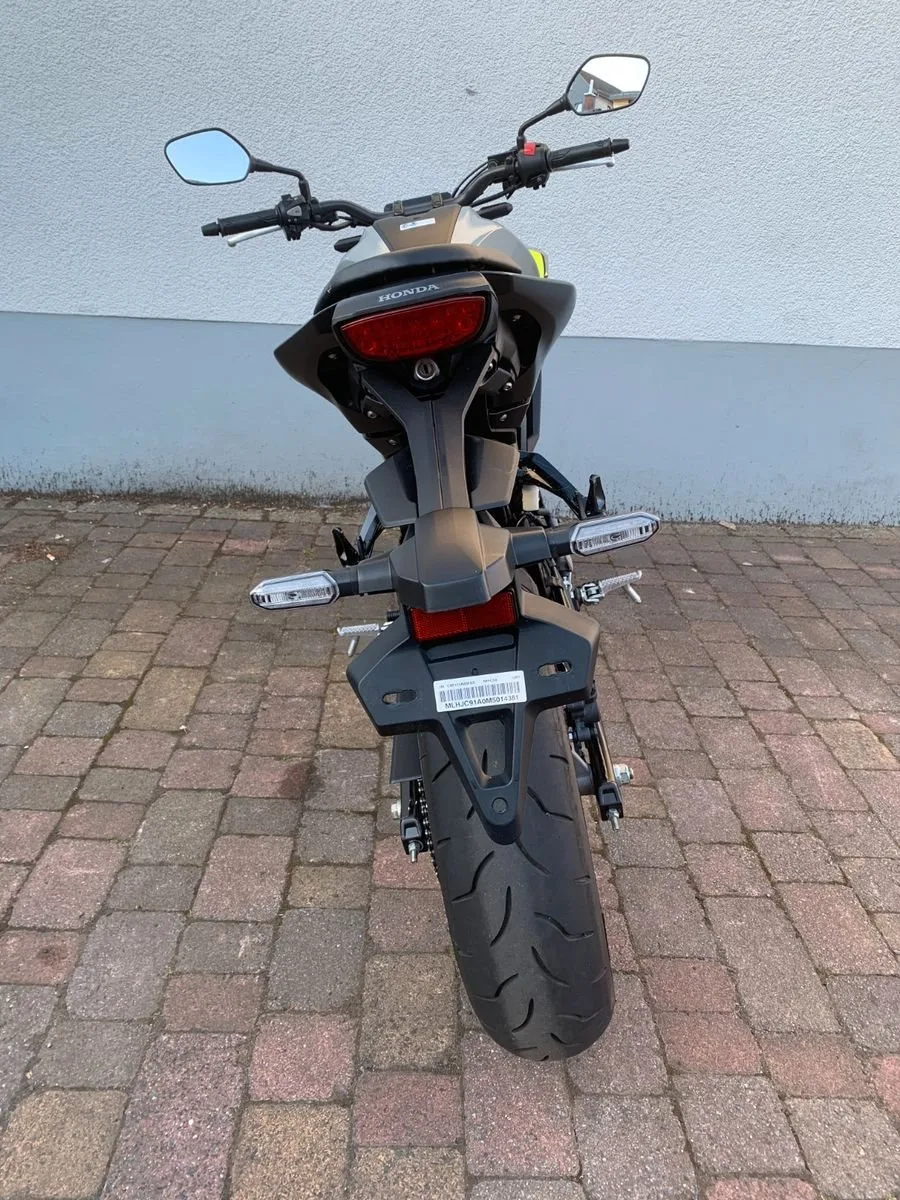 Honda CB125R