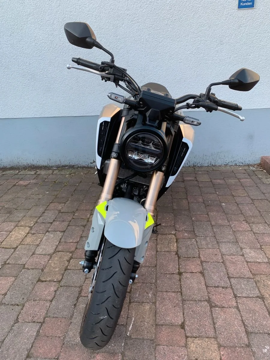 Honda CB125R