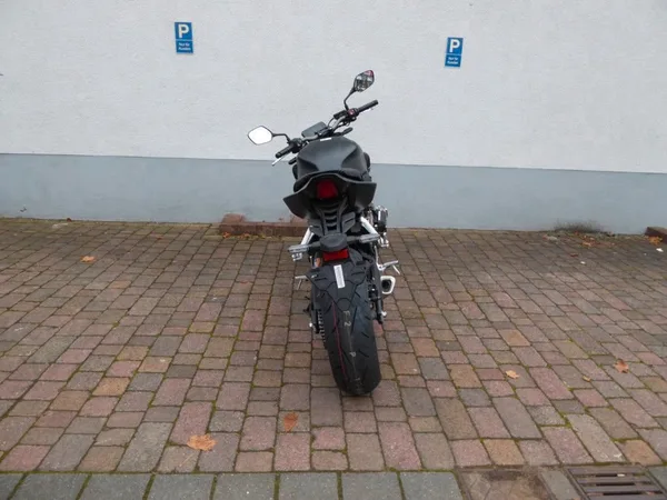 Honda CB650R E-Clutch