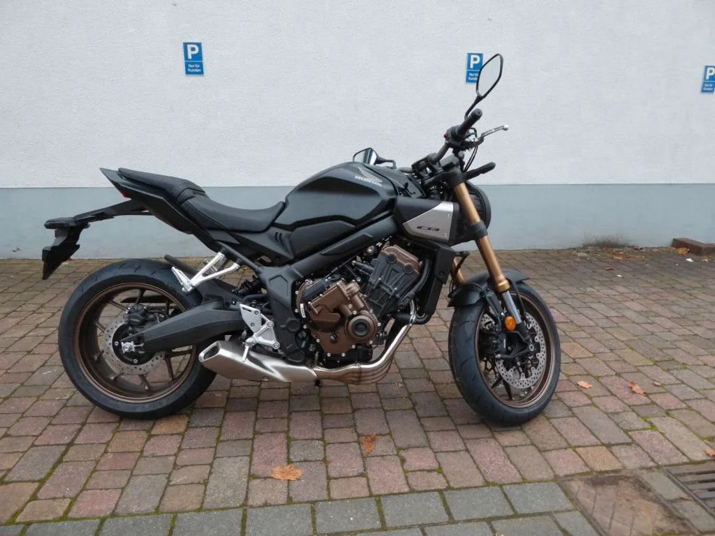 Honda CB650R E-Clutch
