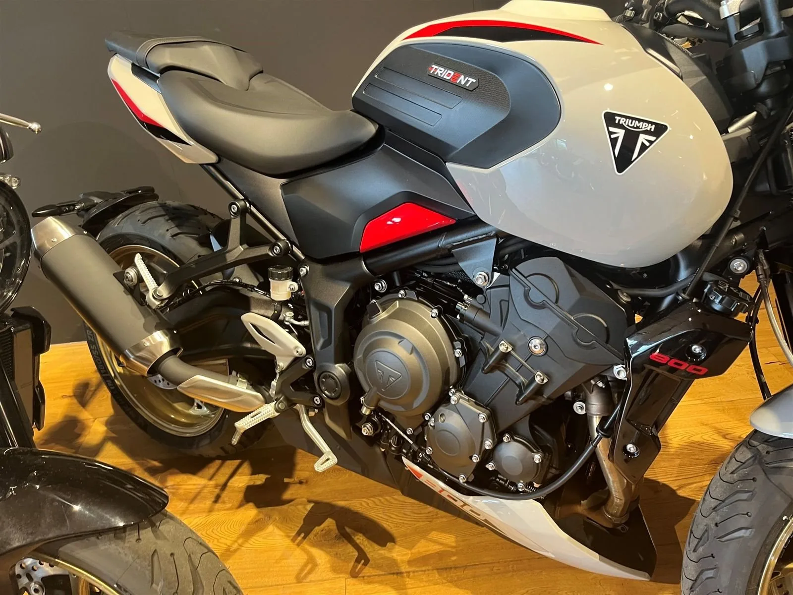 Triumph Trident 800