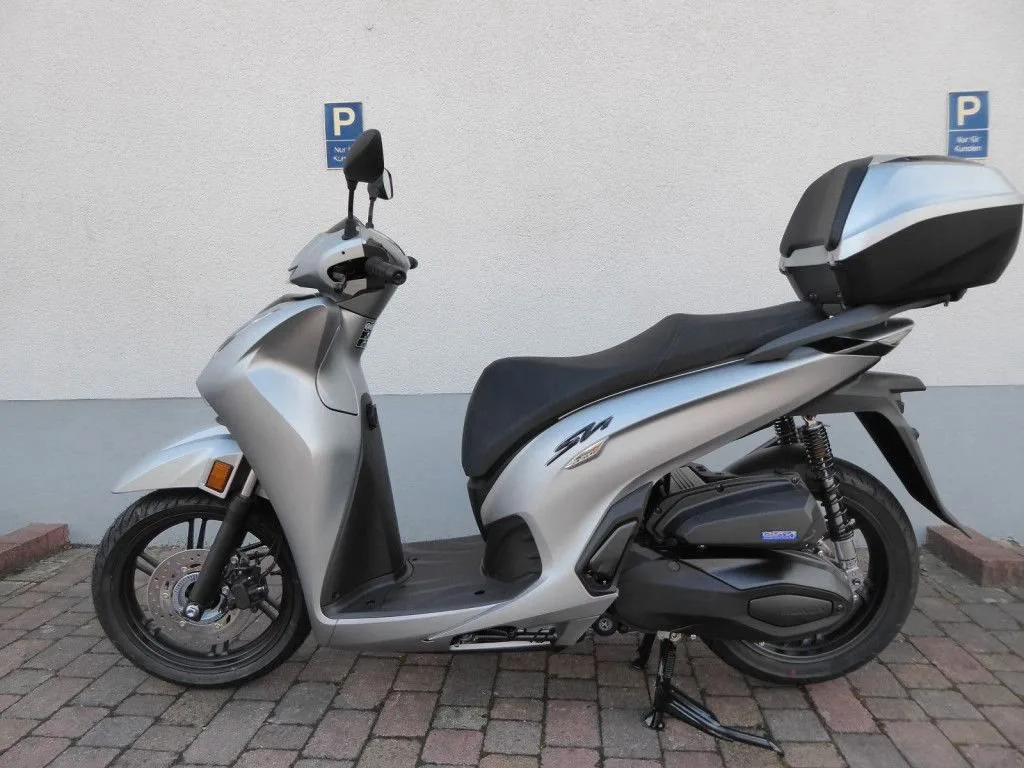 Honda SH350i 2025