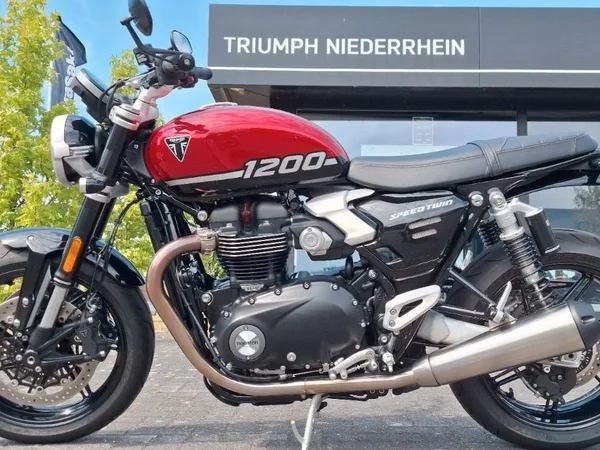 Triumph Speed Twin 1200