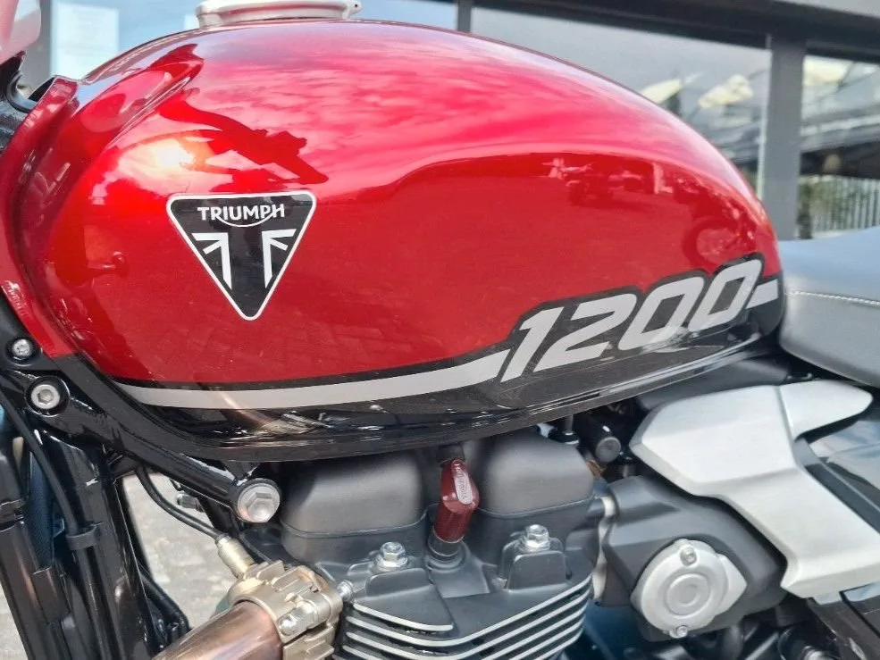 Triumph Speed Twin 1200